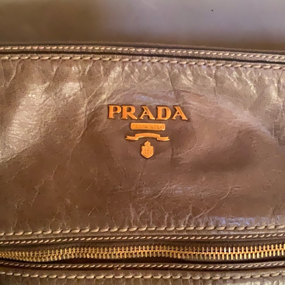 Host Pic✨🤎Prada Vitello Shine Leather Hobo Taupe - Picture 4 of 16